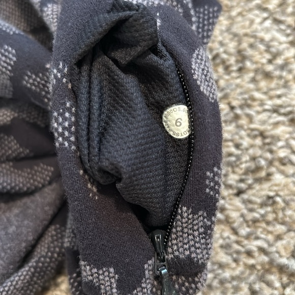 Lululemon Runderful Long Sleeve size 6 - Picture 5 of 7